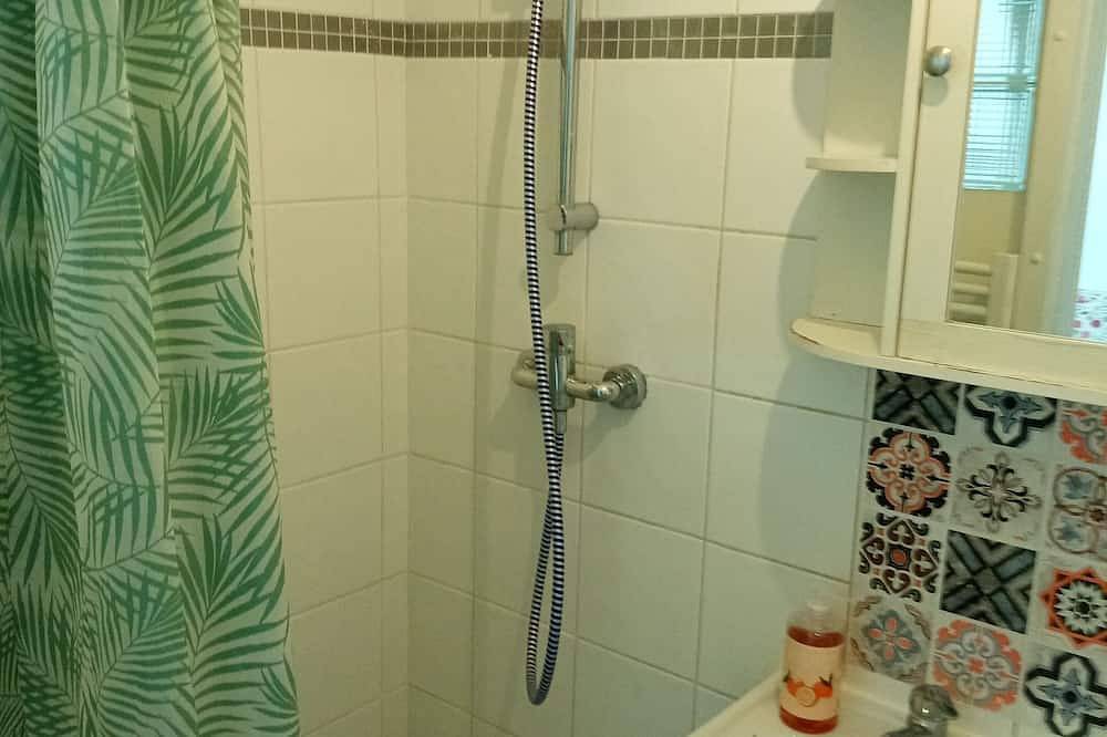 Entire apartment, Studio by Paris metro in Pantin, Seine-Saint-Denis