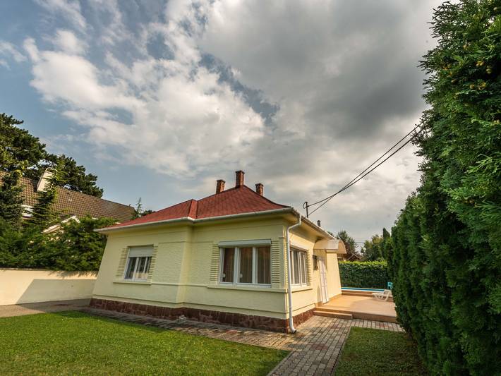 Ferienhaus für 7 Personen, mit Terrasse und Pool sowie Garten in Siofok - 2