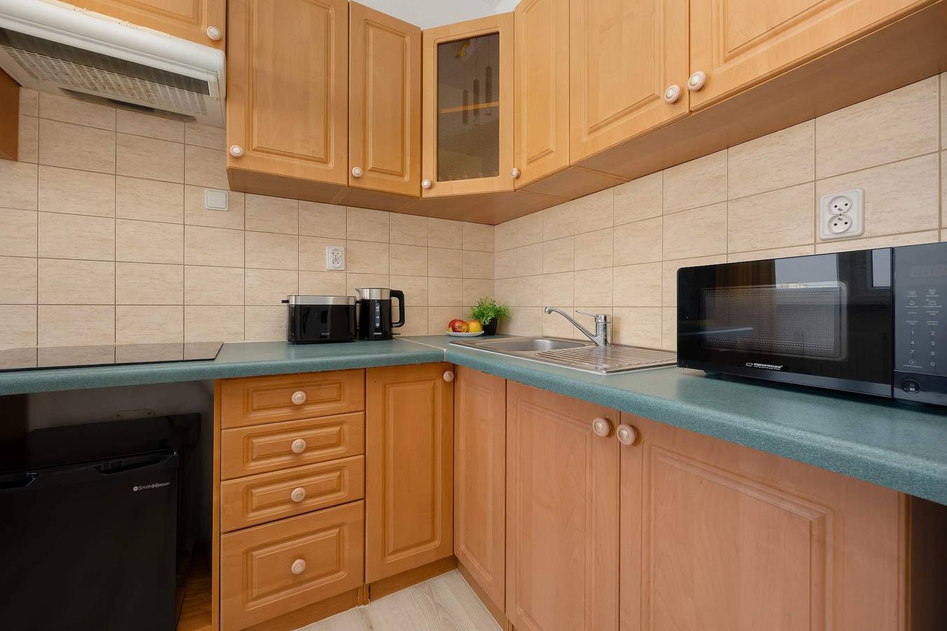 Ganze Wohnung, Compact Apartment Near the Underground  Functional Interior in Bielany, Warschau