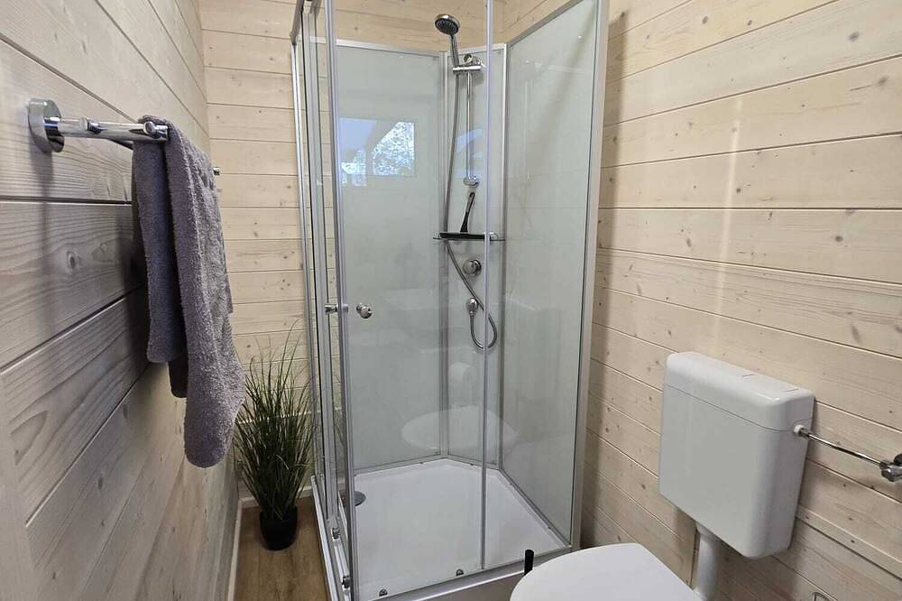 Direkt am See// Mini Ferienhaus// Haustiere willkommen in Lichterfeld-Schacksdorf, Naturpark niederlausitzer heidelandschaft (Brandenburg)