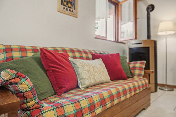 Holiday home 'Alba' with Mountain View, Private Terraces and Wi-Fi in Piode, Wallisian Alps