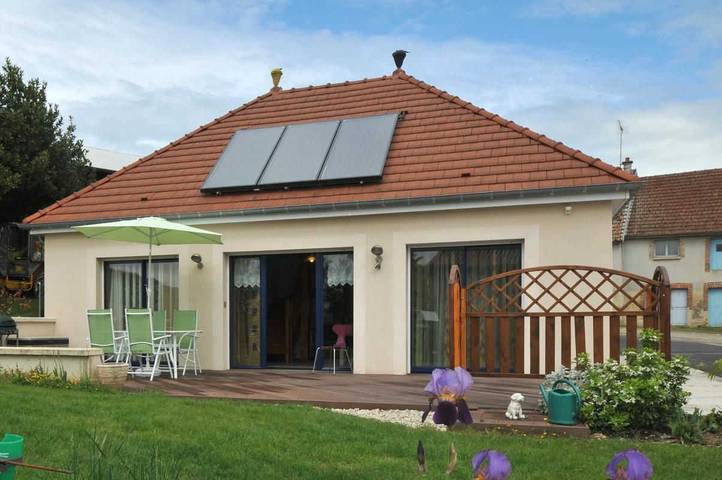 Gîte pour 4 personnes, avec Terrasse et Jardin à Vert-Toulon