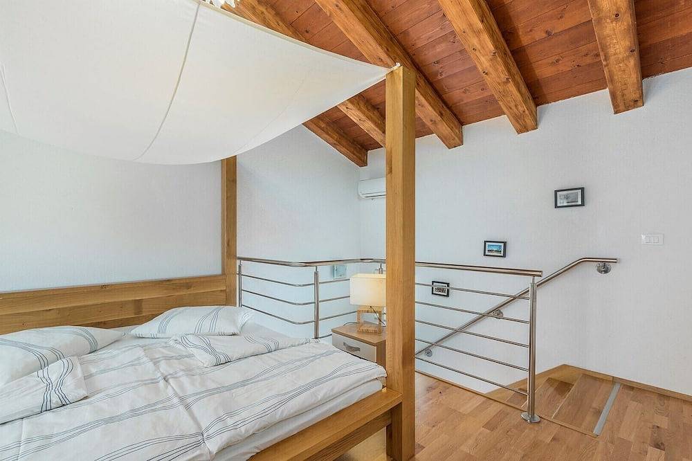 Ganze Wohnung, App Villa Anja / Apartment Lana in Medaki, Istrien