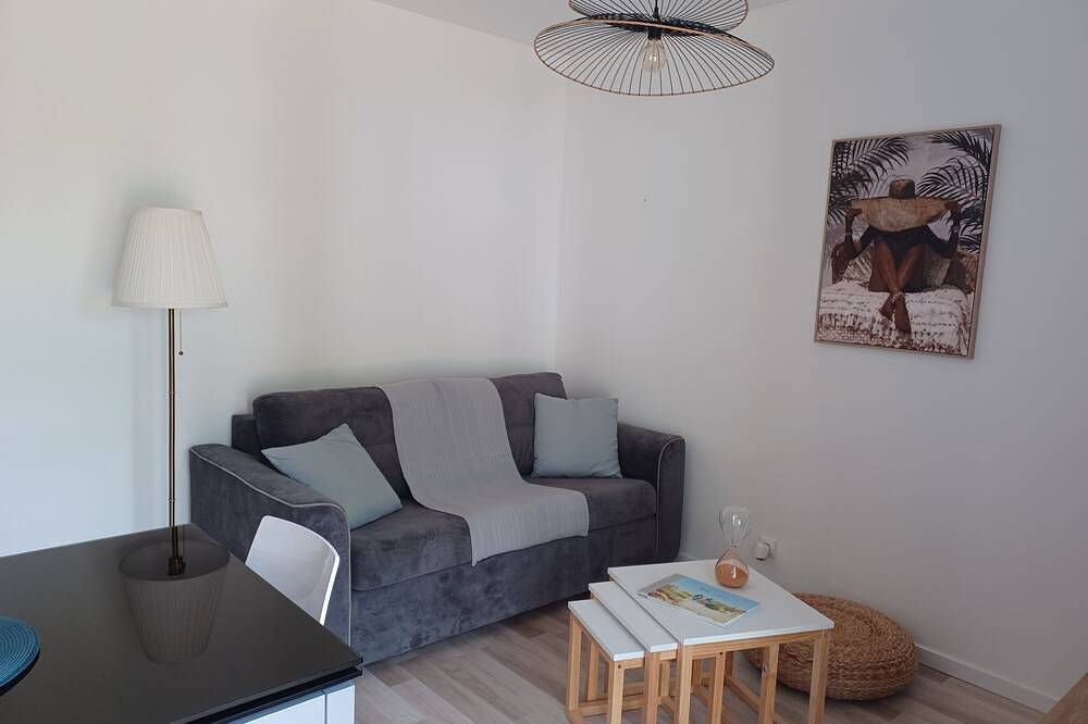 Le colibri\" 3-star furnished tourist accommodation in Port-des-Barques, Rochefort region
