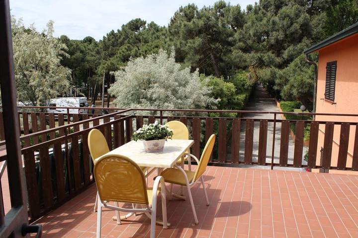 Ferienpark für 4 Personen, mit Terrasse und Pool sowie Garten, mit Haustier in Italien - 2