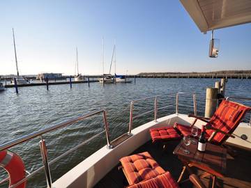 Hausboot für 2 Personen in Ribnitz, Ribnitz-Damgarten, Bild 1