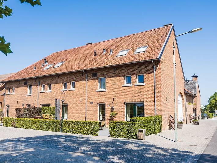 Ferienhaus für 22 Personen, mit Terrasse und Sauna sowie Balkon/Terrasse