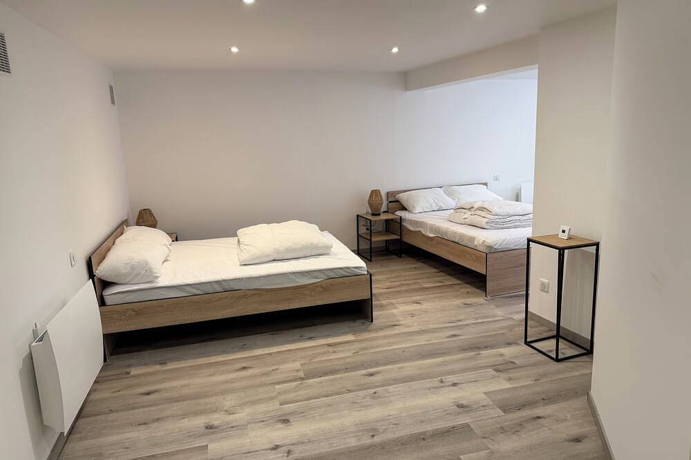 Chalet 15 Personnes avec Jacuzzi privatisé in Boutx, Pyrénées