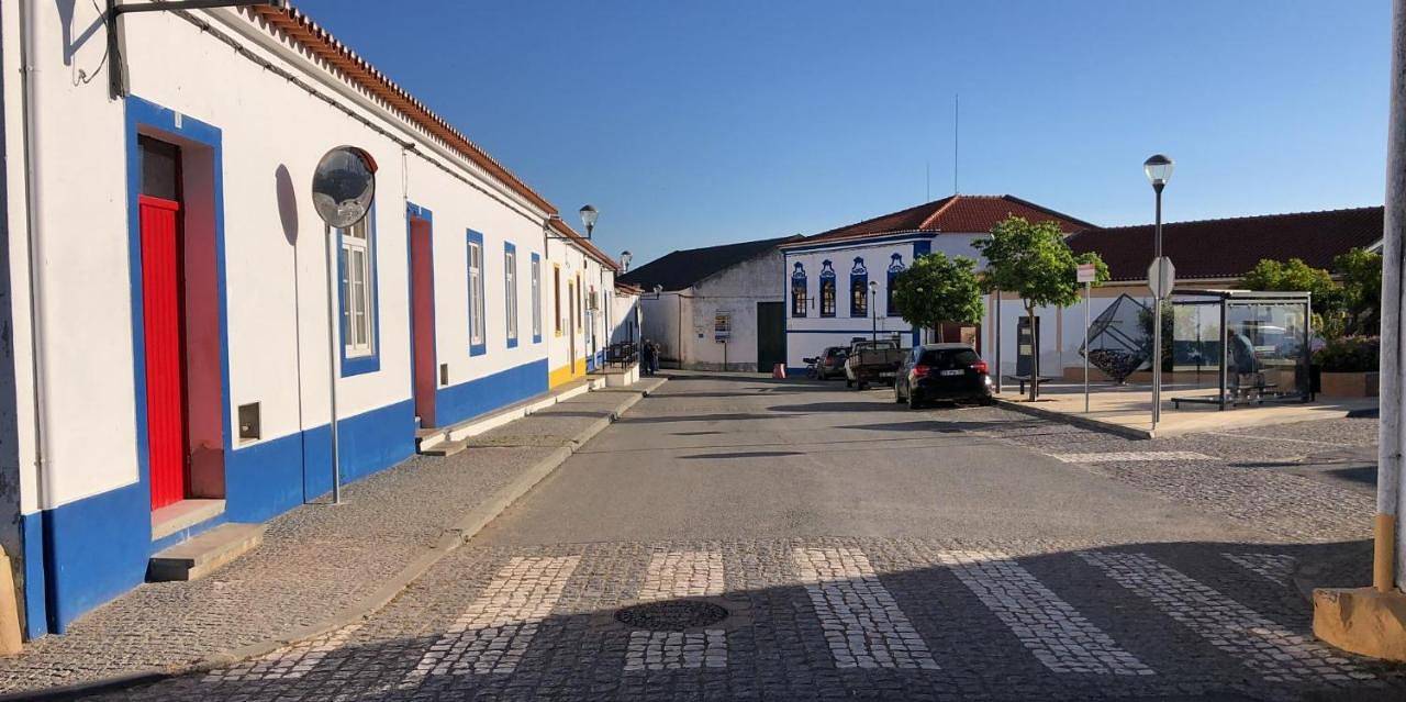 Ervidel Guest House - N2 (km 607) in Distrito de Beja
