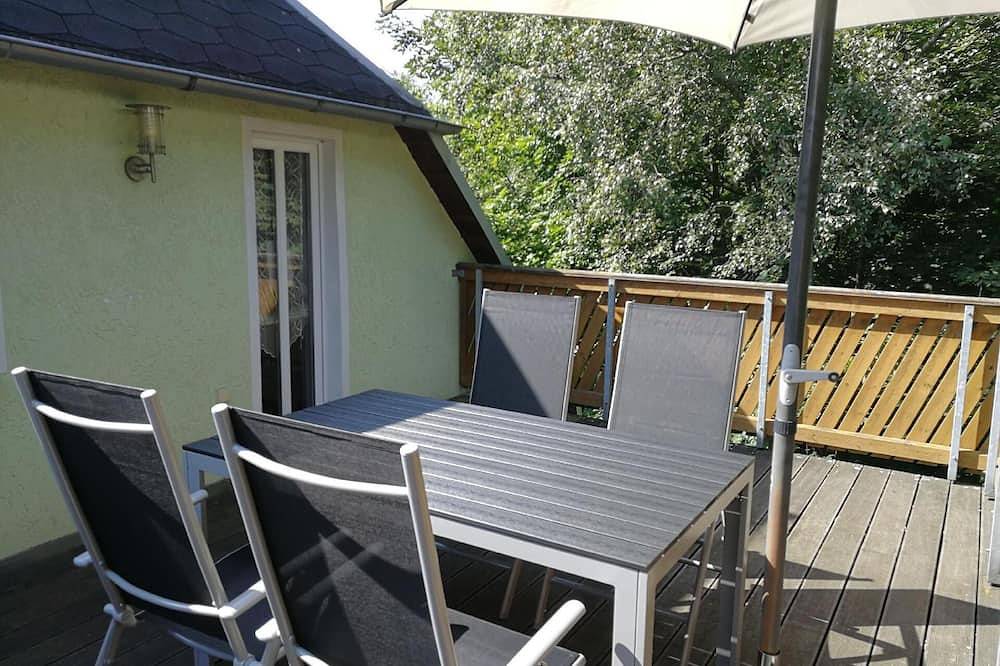 Ganze Wohnung, Ferienwohnung Schlema für 2 - 4 Personen mit 1 Schlafzimmer - Ferienwohnung in Ein- oder Mehrfamilie in Bad Schlema, Erzgebirge