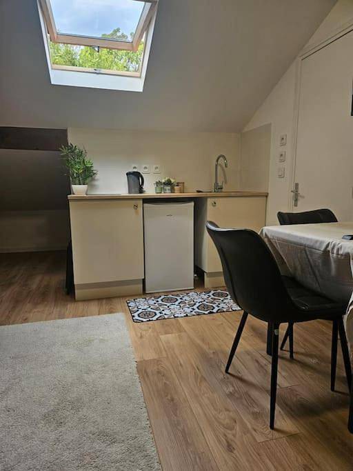 Appartement entier, Studio axé gare Sncf Ligne Paris in Taverny (Val-d'Oise), Val-d'Oise