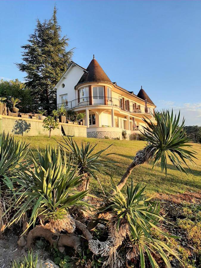 Appartement de vacances pour 2 personnes, avec Balcon et Jacuzzi ainsi que Terrasse et Jardin à Blois