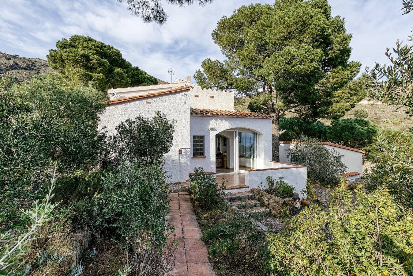 Villa 'Casa Nostra - Tramuntana' cerca de la playa con vistas al mar y amplio jardín in Cala Rovellada, Colera