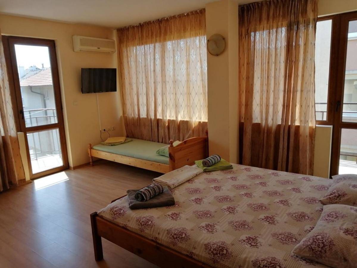Guest House "Zora - Sarafovo" in Sarafowo, Bourgas
