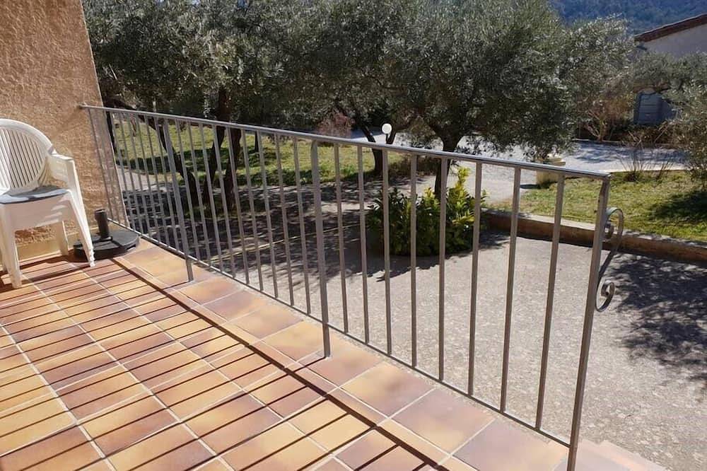 Ganze Wohnung, T1 (C) Ruhiger Naturparkplatz auf der Südterrasse im Erdgeschoss in Gréoux-les-Bains, Regionaler Naturpark Verdon