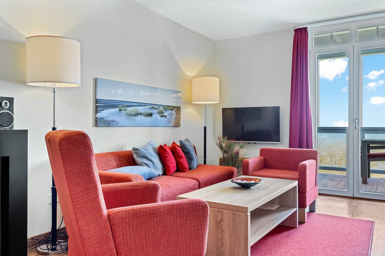 Ganze Wohnung, Strandnahe Ferienwohnung mit Sauna und schönem, überdachten Balkon mit Ausblick in Samtgemeinde Land Wursten, Wurster Nordseeküste