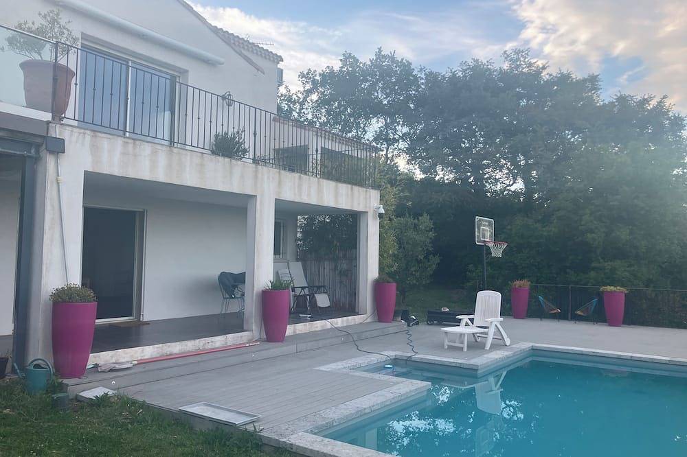 Ganze Wohnung, Ground floor in the hills in Rochefort-du-Gard, Nimes und Umgebung