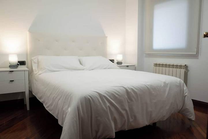 Entire apartment, Centrally located apartment in Vigo 5 minutes from Puerta del Sol in Vigo, Rías Baixas