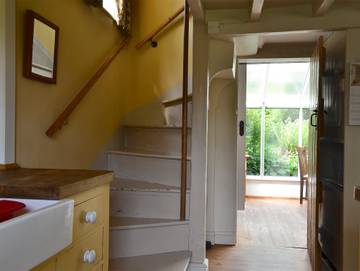 Log Cabin for 2 People in Herefordshire, West Midlands, Photo 4