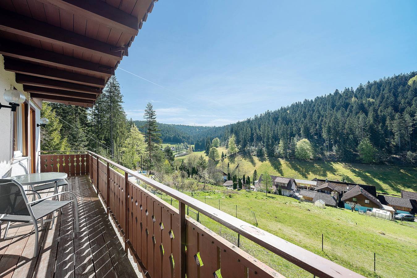 Ganze Wohnung, Ferienwohnung Poppeltal mit privatem Garten, Balkon und Wlan in Enzklösterle, Nordschwarzwald