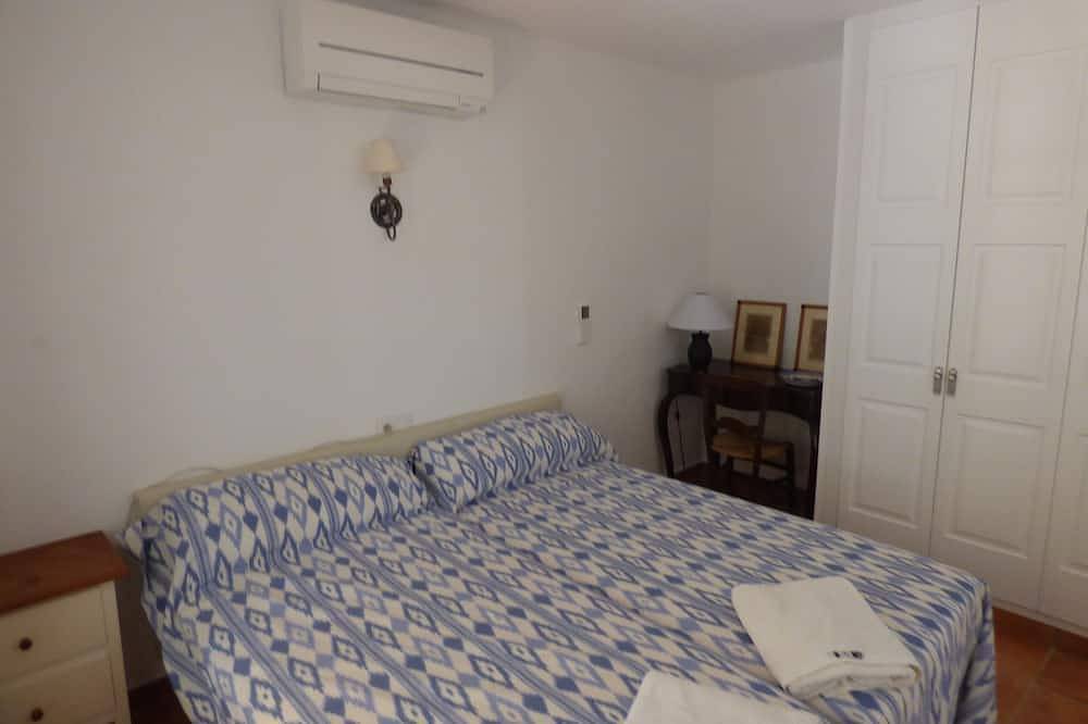 Villa Herdain, drei Schlafzimmer, Klimaanlage, Pool, sehr nah am Strand in Bonaire, Alcúdia