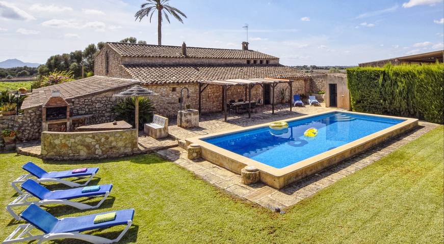 Country House 'Albadallet' with Private Pool, Private Terrace and Wi-Fi in Vilafranca de Bonany, Majorca Center