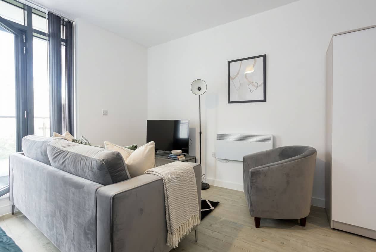 Monolocale intero, Bright Manchester Studio Apartment with Balcony in Greater Manchester