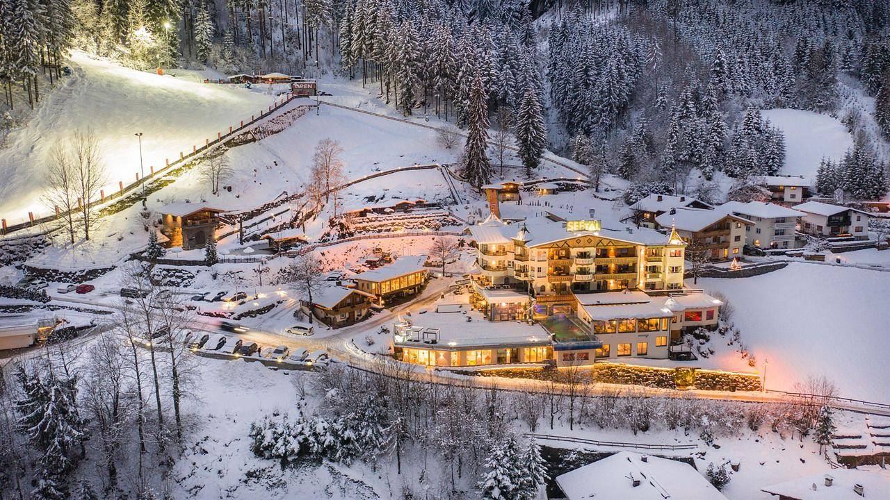 Entire holiday apartment, Ferienwohnung für 9 Personen (140 m²) in Kaltenbach in Kaltenbach, Ski-Optimal Hochzillertal