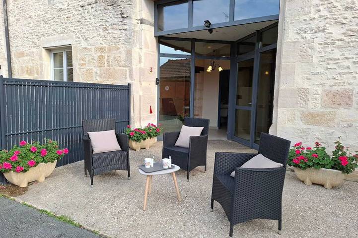 Location de vacances pour 14 personnes, avec jardin à Villiers-sur-Suize