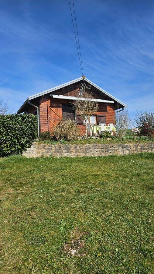 Gîte pour 4 personnes, avec Terrasse ainsi que Jardin et Vue dans Cognieres