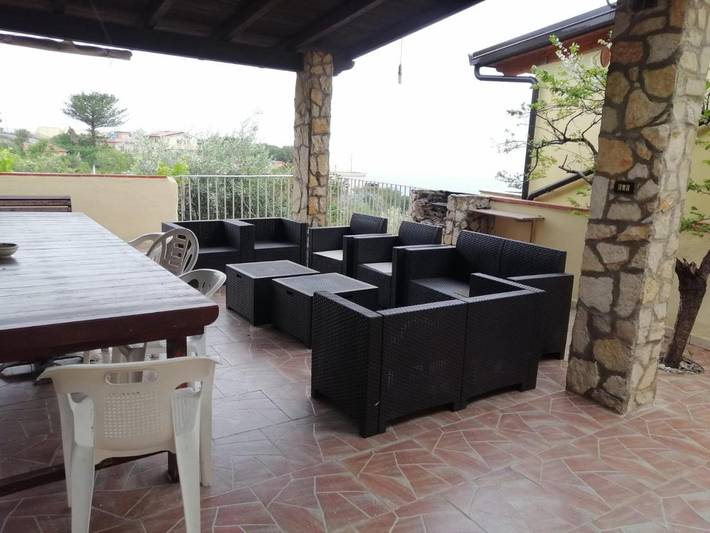 Appartamento per 3 persone, con Terrazza e Giardino a Scilla