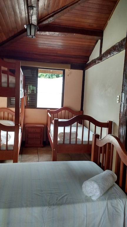 Haus mit 4 Suiten, Yacht Club, Pool, Deck / Terrasse, Meerblick, in der Nähe der Villa in Ilhabela