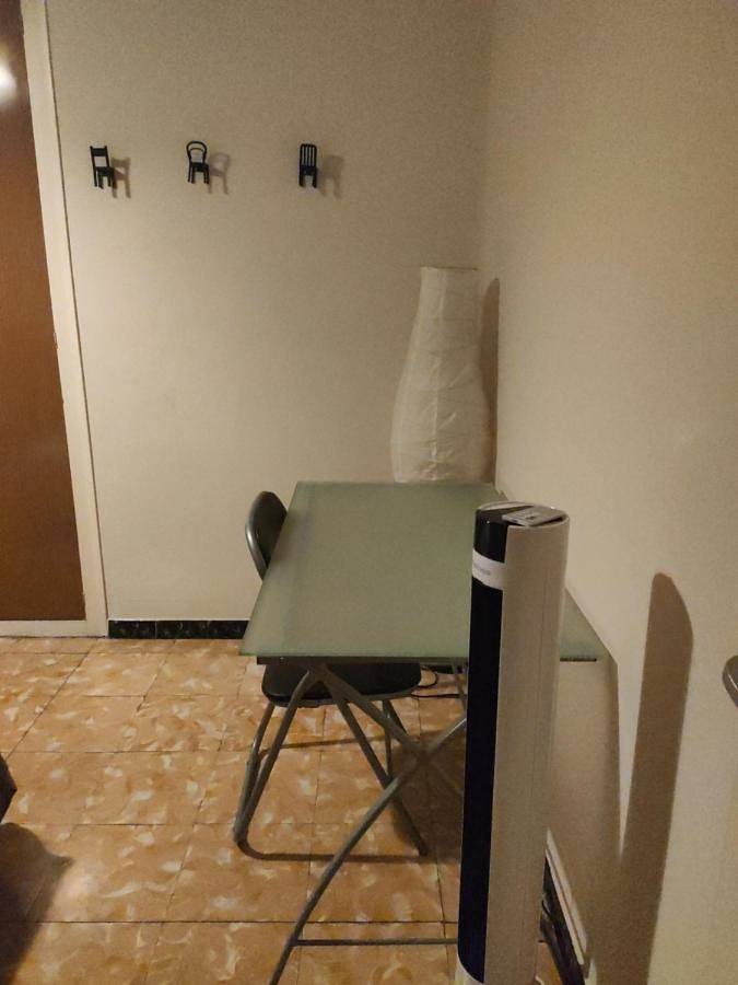 Standard Twin Room with Shared Bathroom in Avinyó, Pla de Bages DO