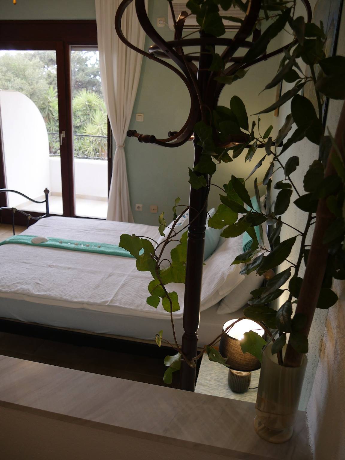Geheel appartement, Appartement 'Helios Rhodos 2' met privé terras, Wifi en airconditioning in Kallithea Springs, Rhodos
