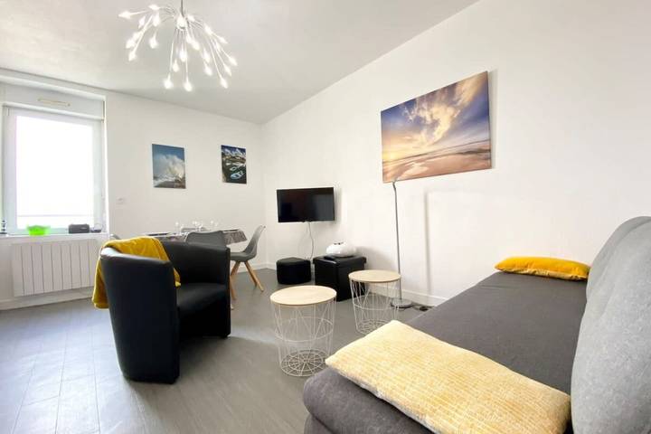 Appartement entier, T2 Hyper cosy Plage et port à pieds in Plage de Port Fontaine-Lomener, Ploemeur