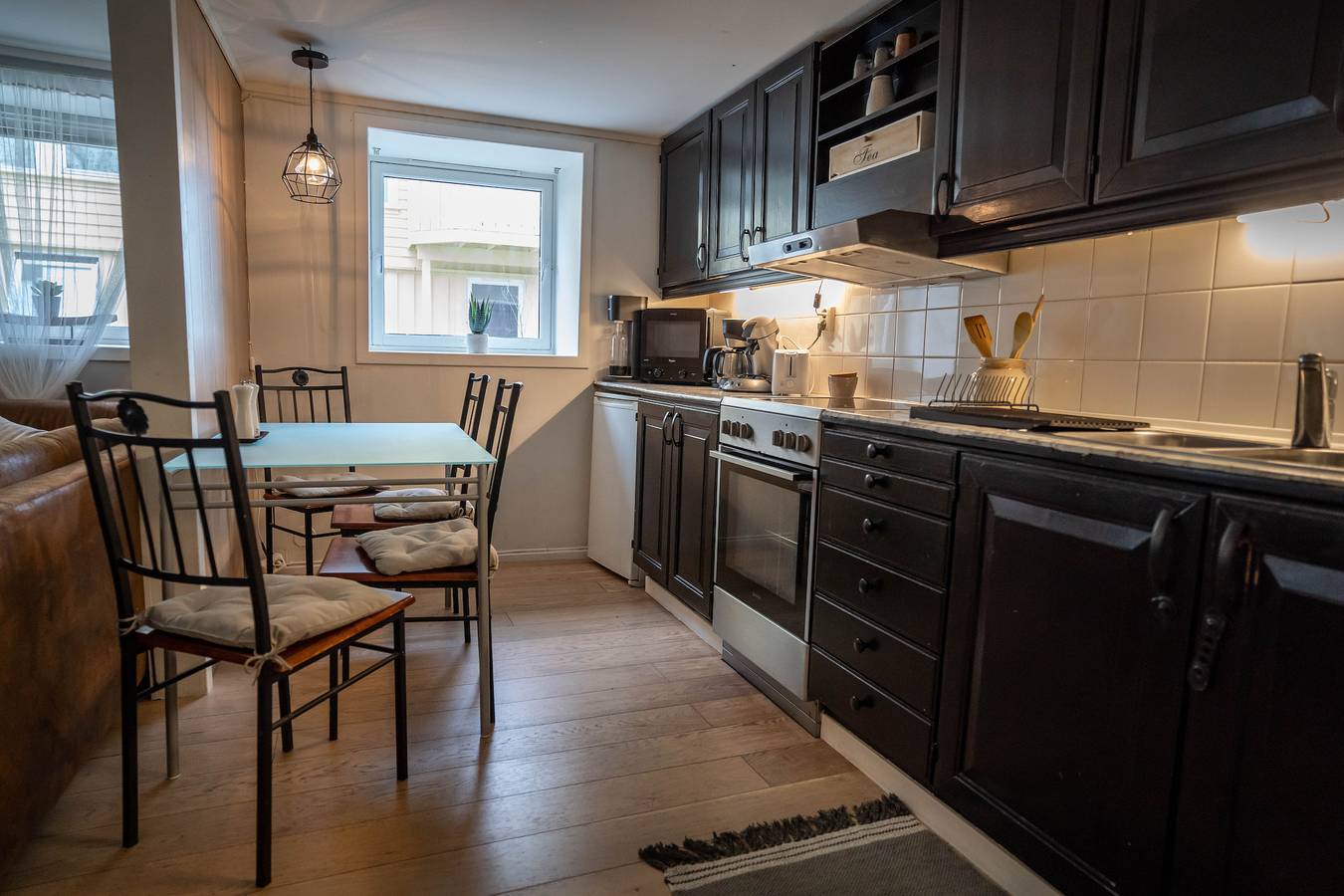 Entire apartment, Bnb Apartment 1 “nice & Cozy"central 2 Rooms by Berti in Stavanger