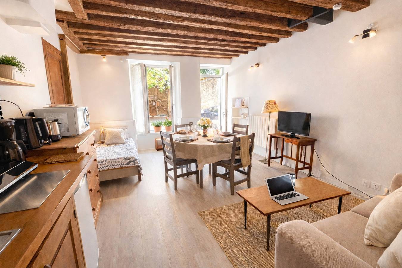 Appartement entier, Le Logis, appartement, 1 chambre, gîte pour 2/4 personnes in Longjumeau, Essonne