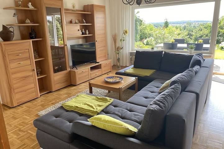 Ferienwohnung für 4 Personen, mit Balkon und Garten in Dettelbach