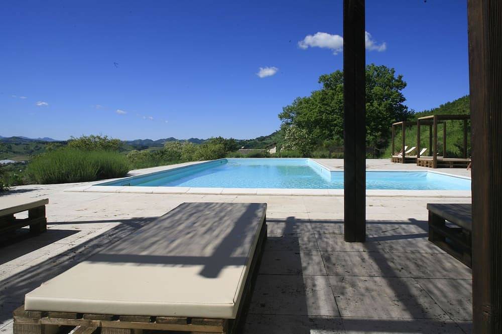 Ganze Wohnung, Wohnung mit Pool in der Nähe von Urbino / Gubbio / Meer-10% bis Dezember 2019 in Cagli, Valle del Metauro