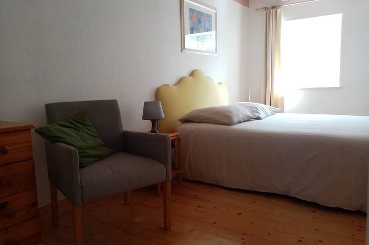 Location de vacances pour 4 personnes, avec jardin et terrasse à Plounévez-Lochrist - 2