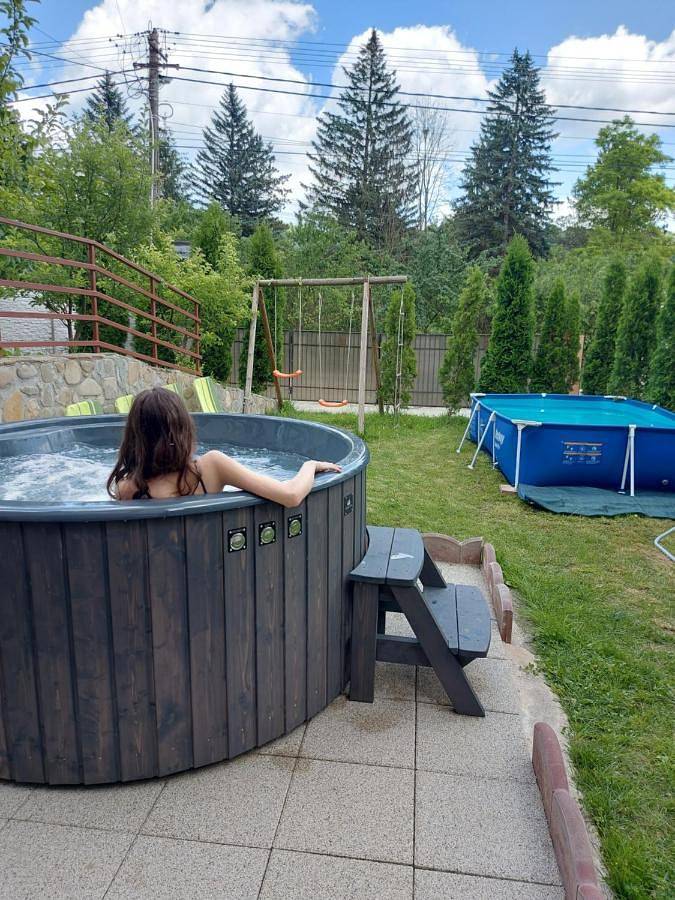 Maison d’hôte pour 4 personnes, avec vue ainsi que jardin et piscine