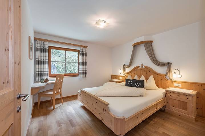 Ganze Wohnung, Ferienwohnung "Himmelreich" bei Seiser Alm mit Bergblick & Balkon in Tagusens, Kastelruth