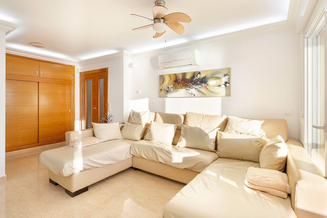 Holiday Home 'Playa Príncipe Beach La Manga' with Sea View, Wi-Fi and Air Conditioning in La Manga del Mar Menor, Cartagena