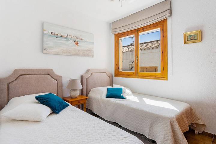 Gîte pour 4 personnes, avec balcon dans Playa Flamenca - 4