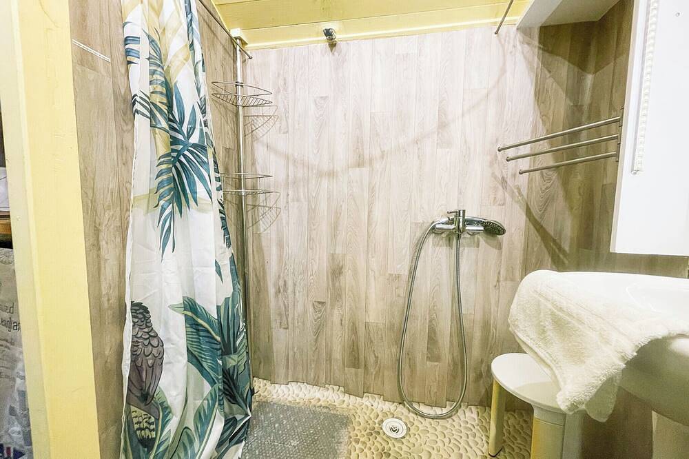 Entire apartment, #M1 | La maisonnette des 3 ponts 🏡 | Terrace in Saint-Égrève, Isère