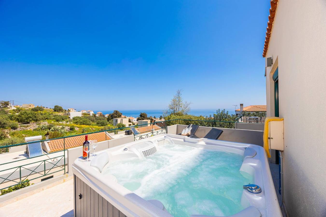 Villa für 6 Personen mit Whirlpool in Kefalas, Vamos
