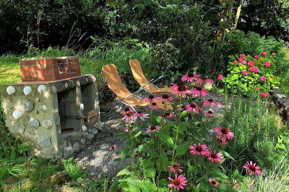 Ganze Wohnung, Ruhige gemütliche Ferienwohnung mit großem Garten nähe Meer in Ver, Coutances und Umgebung