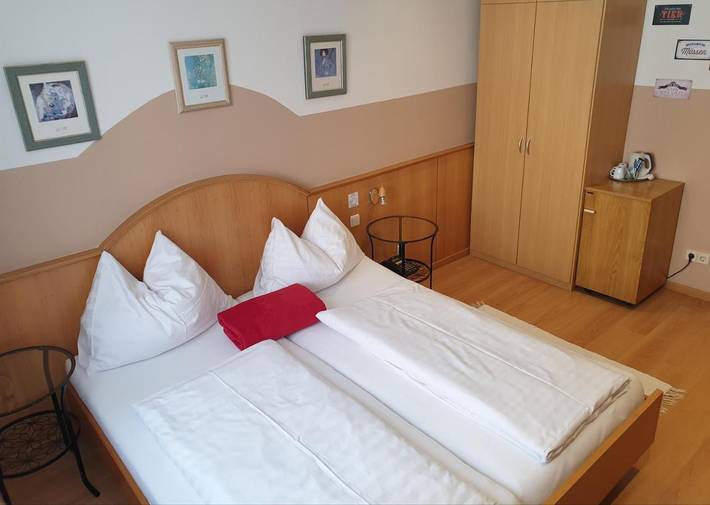 Hotel, mit Garten in Klosterneuburg - 2