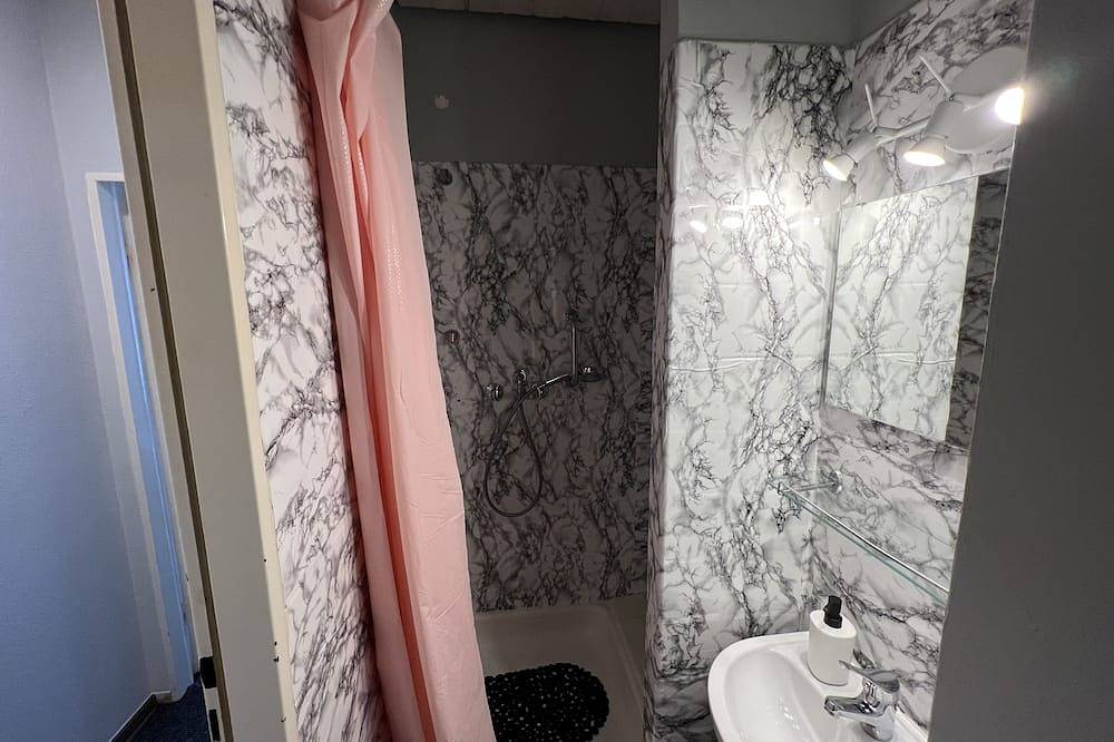 Entire apartment, An excellent location in the city center in Karlsruhe, Rhine Plain