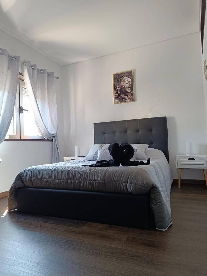 Gîte pour 6 personnes, avec balcon et vue, animaux acceptés dans Rio Tinto - 2